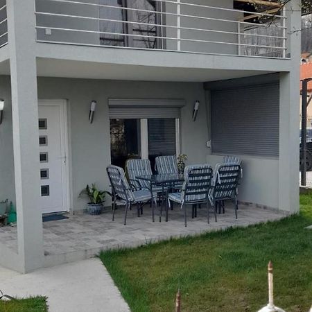 Вілла Ravne Weekend House Вісоко Екстер'єр фото